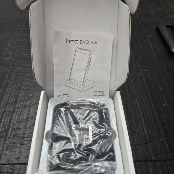 New HTC Evo- Sprint Cell Phone (In Box, Unopened). - Picture 5 of 5
